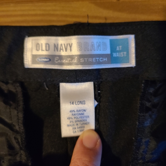 Old Navy Essential Streatch 14 Long - Picture 3 of 8